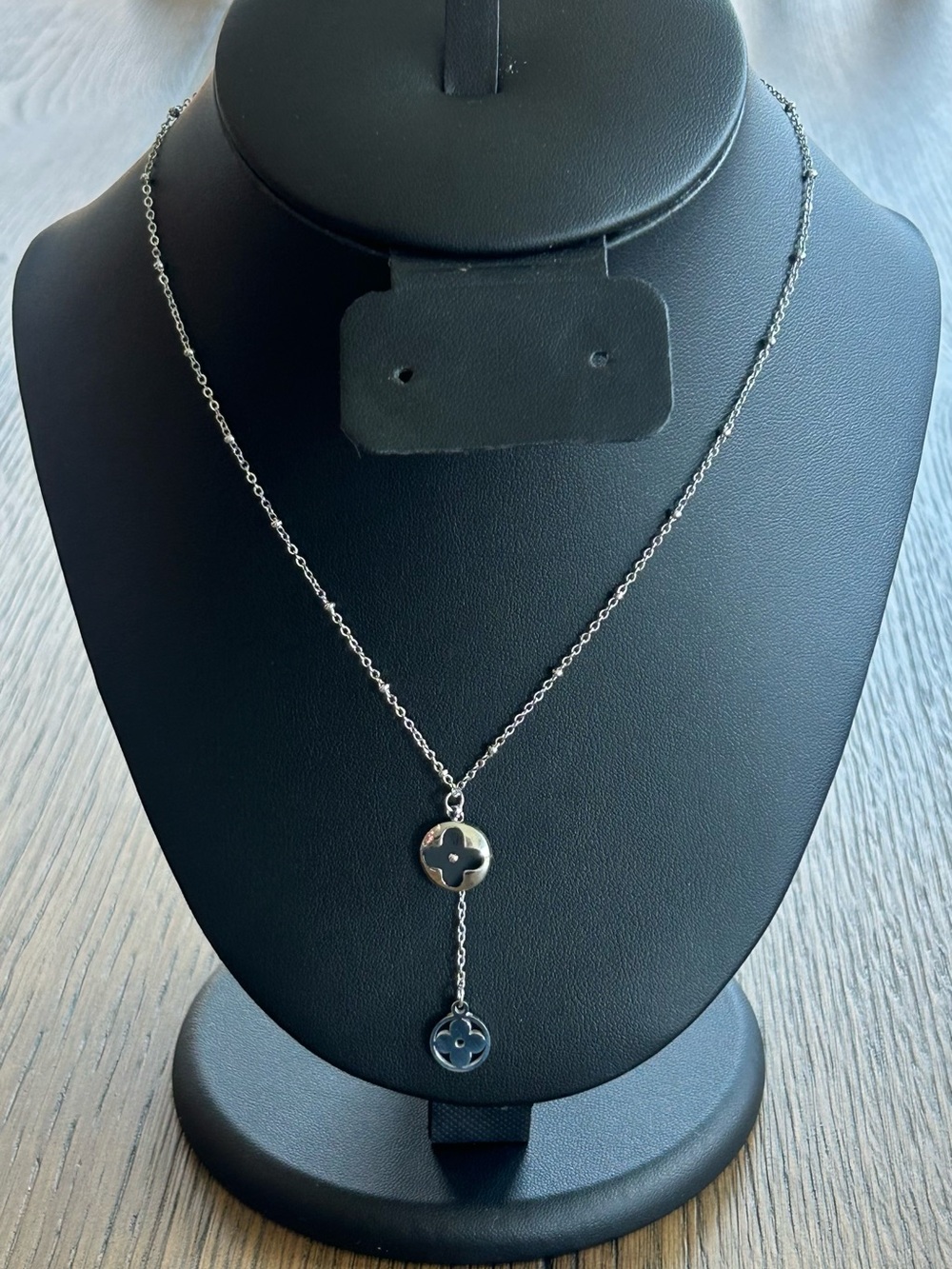 NWOT Classic Silver Drop Pendant Necklace - Women's Jewelry